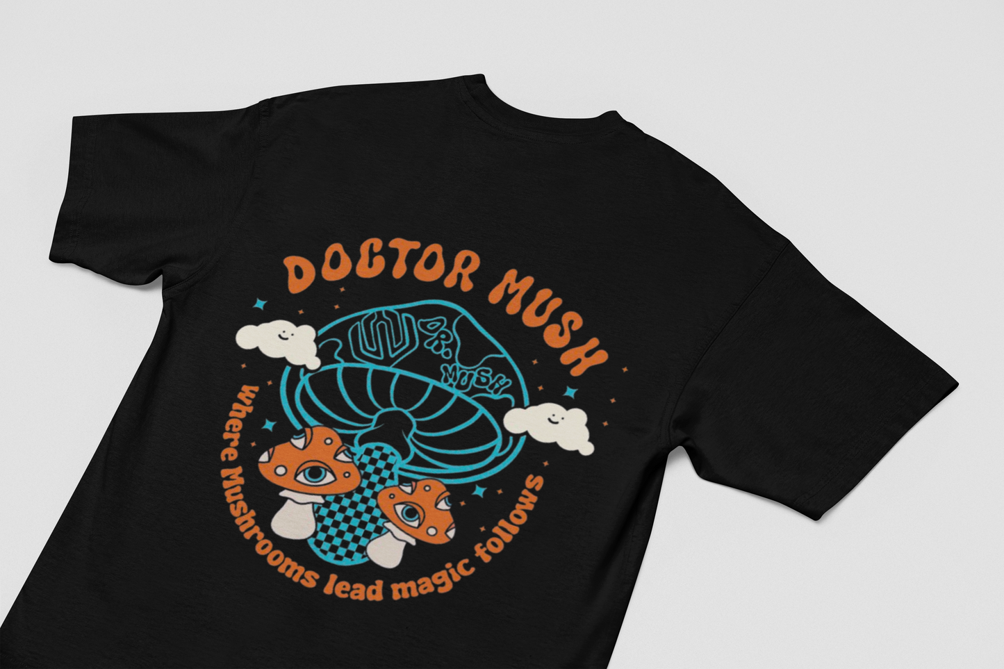 Camiseta Oversize Preta - Colaboração Dr. Mush x John Roger